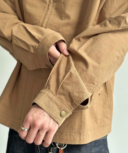 CPCM（シーピーシーエム）の「缶バッジ付きライトワークジャケット（ブルゾン・レディース・ブラウン/ブラック・MEDIUM/LARGE）」の16枚目の写真