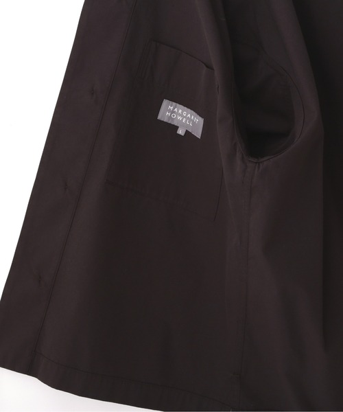 MARGARET HOWELL（マーガレットハウエル）の「COTTON SILK PLAINWEAVE（ブルゾン・メンズ・ベージュ/ダークブラウン・SMALL/MEDIUM/LARGE）」の18枚目の写真
