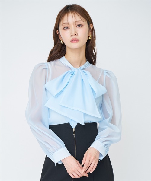 AND COUTURE(アンドクチュール)の「シアーボウタイブラウス(シャツ/ブラウス・レディース・オフホワイト/ブラック/イエロー/ブルー・FREE)」の4枚目の写真