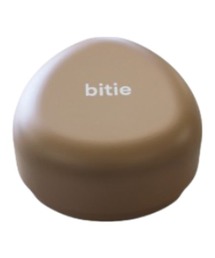 BACKYARD FAMILY（バックヤードファミリー）の「bitie ワンタッチおにぎりケース（お弁当箱）」