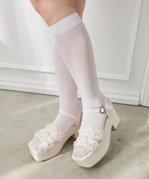 MAJESTIC LEGON(マジェスティックレゴン)の「キルティングビジューリボンサンダル(サンダル・レディース・アイボリー/ブラック・SMALL/MEDIUM/LARGE/X-LARGE)」の16枚目の写真