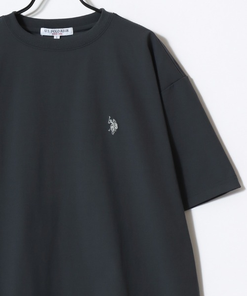U.S. POLO ASSN.(ユーエスポロアッスン)の「U.S. POLO ASSN./ユーエスポロアッスン 別注 接触冷感/ストレッチ/UVカット/吸水速乾 オーバーサイズ 無地 ロゴ ワンポイント刺繍 ドローコード 半袖Tシャツ/レディース メンズ(Tシャツ/カットソー・メンズ・チャコールグレー/ブラック/ネイビー/ホワイト・M/L/LL)」の11枚目の写真