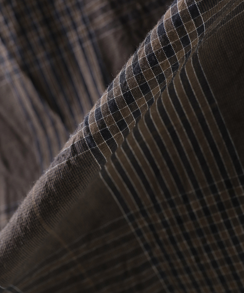 EDIFICE（エディフィス）の「ETS.MATERIAUX(マテリオ) フレンチ ワーク シャツ（シャツ/ブラウス・メンズ・ホワイト/ブラウン/ブラック/ブルー・2/3）」の8枚目の写真
