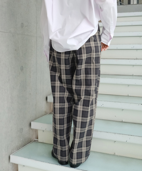 IENA（イエナ）の「Maison IENA 別注 Nell/ネル チェックペグトップパンツ 261-202-61（スラックス・レディース・カーキ・38/36）」の6枚目の写真