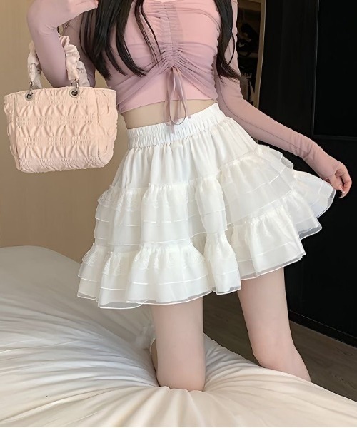Beststore(ベストストア)の「ボリュームフリル ミニ丈 ティアードスカート(インナーパンツ付)(スカート・レディース・ホワイト/ブラック・M/L/FREE)」の2枚目の写真