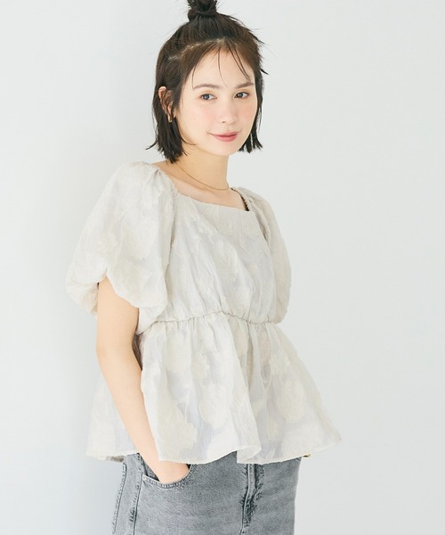coca(coca)(コカ)の「フラワージャカードブラウス(シャツ/ブラウス・レディース・ライトグレー/ライトピンク・L/M/S)」の4枚目の写真