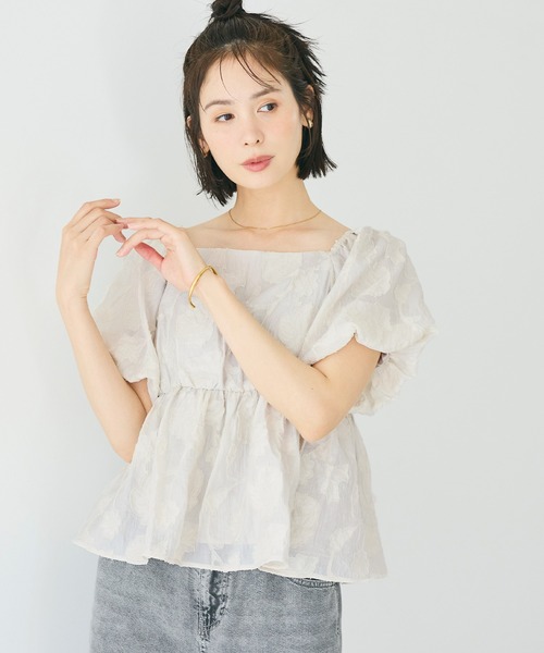 coca(coca)(コカ)の「フラワージャカードブラウス(シャツ/ブラウス・レディース・ライトグレー/ライトピンク・L/M/S)」の7枚目の写真