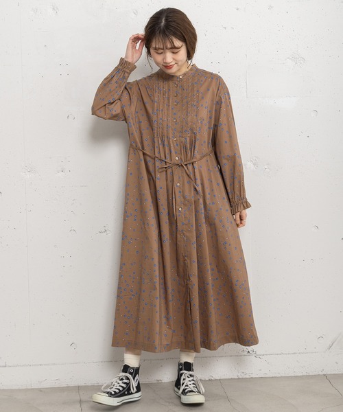 POU DOU DOU（プードゥドゥ）の「ランダムフラワープリントタックワンピース（ワンピース・レディース・オフホワイト/モカ/ブラック・3）」の12枚目の写真