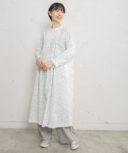 POU DOU DOU（プードゥドゥ）の「ランダムフラワープリントタックワンピース（ワンピース・レディース・オフホワイト/モカ/ブラック・3）」の21枚目の写真