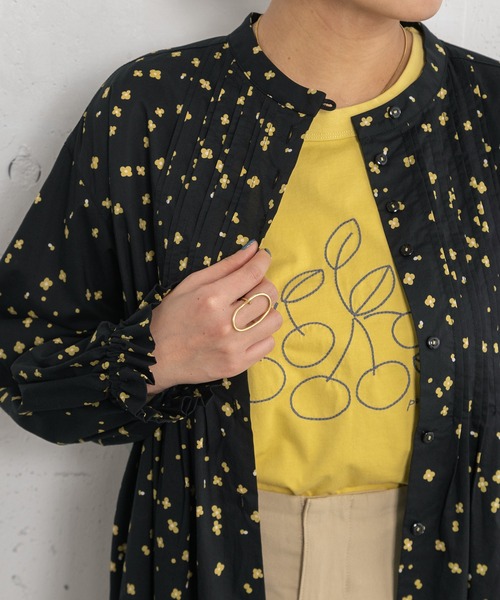 POU DOU DOU（プードゥドゥ）の「ランダムフラワープリントタックワンピース（ワンピース・レディース・オフホワイト/モカ/ブラック・3）」の7枚目の写真