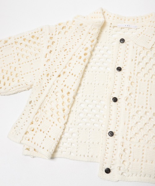 KBF（ケイビーエフ）の「クロシェニットシャツ（ニット/セーター・レディース・カーキ/アイボリー/チャコールグレー・ONE）」の9枚目の写真