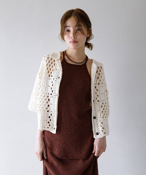 KBF（ケイビーエフ）の「クロシェニットシャツ（ニット/セーター・レディース・カーキ/アイボリー/チャコールグレー・ONE）」の18枚目の写真