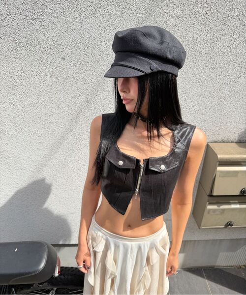 TRIPSHOP(トリップショップ)の「ショートジャケットクロップベスト(ベスト・レディース・ブラック・SMALL/MEDIUM)」の17枚目の写真