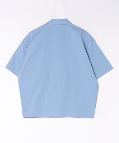 Chikashitsu +(チカシツプラス)の「【Chikashitsu +】cropped rivet shirt / 【チカシツプラス】クロップリベット半袖シャツ<着用動画あり>(シャツ/ブラウス・メンズ・アイボリー/スカイブルー/ブラック・ONE SIZE)」の4枚目の写真