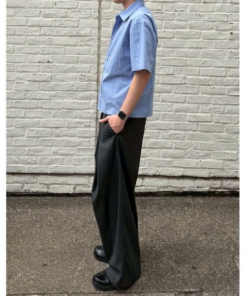 Chikashitsu +(チカシツプラス)の「【Chikashitsu +】cropped rivet shirt / 【チカシツプラス】クロップリベット半袖シャツ<着用動画あり>(シャツ/ブラウス・メンズ・アイボリー/スカイブルー/ブラック・ONE SIZE)」の8枚目の写真