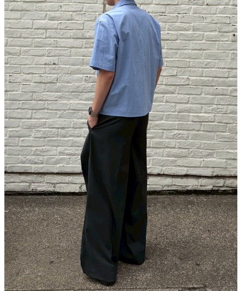 Chikashitsu +(チカシツプラス)の「【Chikashitsu +】cropped rivet shirt / 【チカシツプラス】クロップリベット半袖シャツ<着用動画あり>(シャツ/ブラウス・メンズ・アイボリー/スカイブルー/ブラック・ONE SIZE)」の10枚目の写真