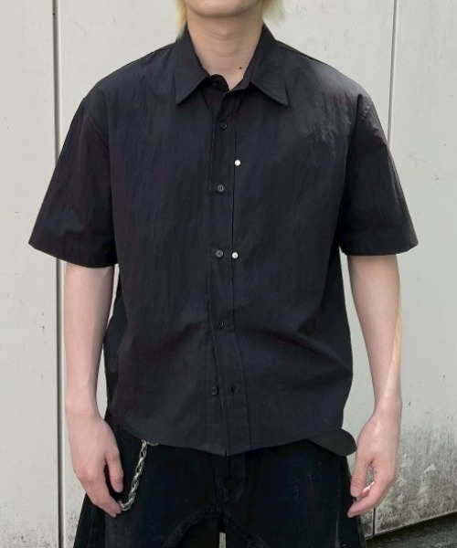 Chikashitsu +(チカシツプラス)の「【Chikashitsu +】cropped rivet shirt / 【チカシツプラス】クロップリベット半袖シャツ<着用動画あり>(シャツ/ブラウス・メンズ・アイボリー/スカイブルー/ブラック・ONE SIZE)」の20枚目の写真