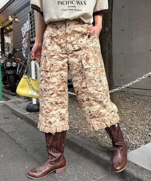CIAOPANIC（チャオパニック）の「デジカモレースクロップドカーゴパンツ（その他パンツ・レディース・カーキ/ベージュ/ブラウン・ONE SIZE）」の2枚目の写真