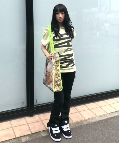 SCULPTOR(スカルプター)の「Swag Long Tee(Tシャツ/カットソー・レディース・イエロー/ブラック/ホワイト/ミント・SMALL/MEDIUM/LARGE/X-SMALL)」の11枚目の写真
