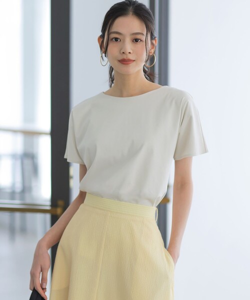 組曲(クミキョク)の「タッチミースムース ドルマンスリーブ カットソー(Tシャツ/カットソー・レディース・ブラック系/ホワイト系/ダークブラウン系・2/3)」の1枚目の写真