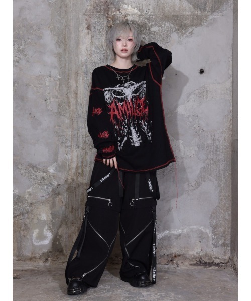 Amilige(アミリージュ)の「骨ロゴプリントチェーン付きロングTシャツ(Tシャツ/カットソー・レディース・ブラック×レッド/ブラック×パープル・FREE)」の5枚目の写真
