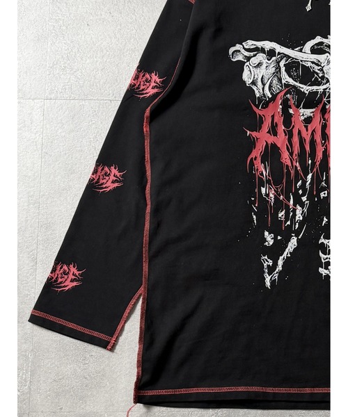 Amilige(アミリージュ)の「骨ロゴプリントチェーン付きロングTシャツ(Tシャツ/カットソー・レディース・ブラック×レッド/ブラック×パープル・FREE)」の16枚目の写真