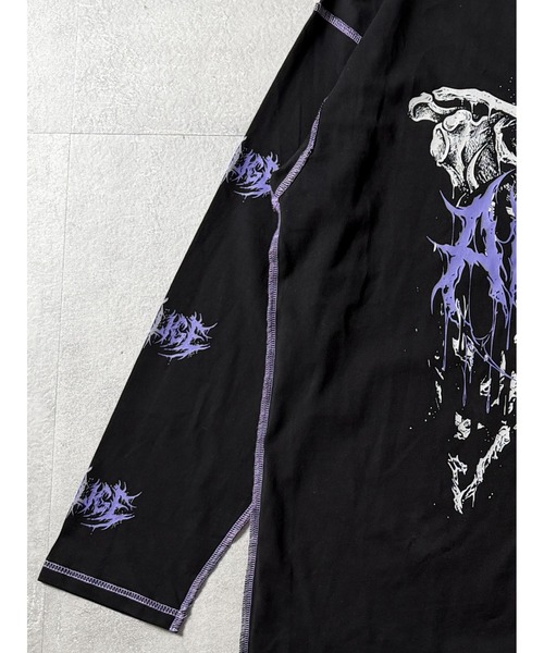 Amilige(アミリージュ)の「骨ロゴプリントチェーン付きロングTシャツ(Tシャツ/カットソー・レディース・ブラック×レッド/ブラック×パープル・FREE)」の20枚目の写真