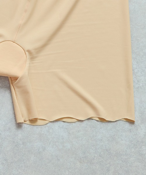 Futier land(フューティアランド)の「【ペチパンツ/インナーパンツ】接触冷感シームレスペチコートショーツ / 透け防止(その他パンツ・レディース・ブラック/ホワイト/ベージュ・X-LARGE/MEDIUM)」の11枚目の写真