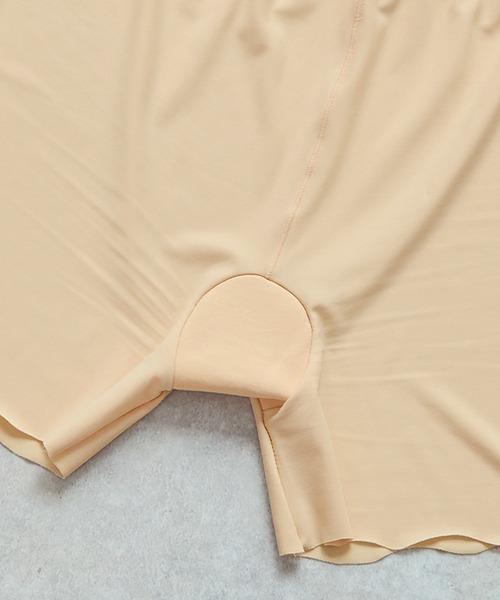 Futier land(フューティアランド)の「【ペチパンツ/インナーパンツ】接触冷感シームレスペチコートショーツ / 透け防止(その他パンツ・レディース・ブラック/ホワイト/ベージュ・X-LARGE/MEDIUM)」の12枚目の写真
