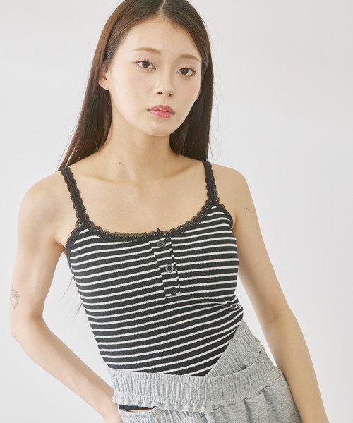 P.V.T(ピーブイティー)の「レースデザインヘンリーネックキャミ(キャミソール・レディース・Black/ホワイト系その他/ブラック系その他/ホワイト系その他2・F)」の5枚目の写真