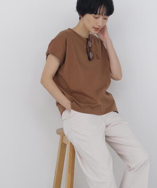 human woman(ヒューマンウーマン)の「◆刺繍ロゴTシャツ(Tシャツ/カットソー・レディース・ベージュ系その他2/ブラウン・MEDIUM)」の2枚目の写真