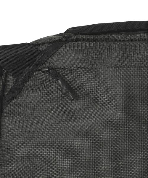 Aer(エアー)の「Aer(エアー)Day Sling 4 Max Ultra AER-28074(ボディバッグ/ウエストポーチ・メンズ・ブラック・F)」の9枚目の写真