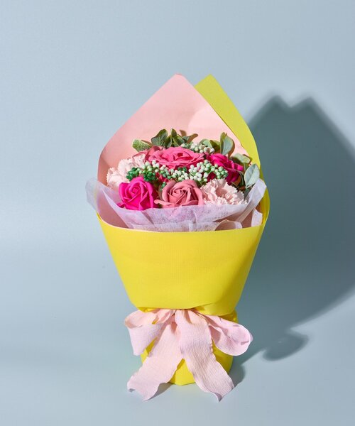 BIRTHDAY BAR(バースデイバー)の「Kindly Yours Soap Flower ソープフラワーブーケ(インテリア雑貨・レディース・イエロー/ピンク・0)」の1枚目の写真