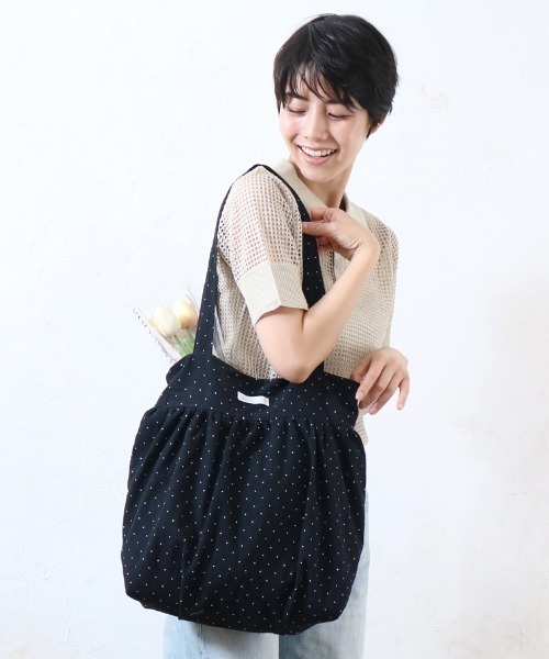 JELLY BEANS(ジェリービーンズ)の「【A4サイズOK】ドットギャザーバルーントートバッグ(192-63958)JELLY BEANS(ジェリービーンズ)(トートバッグ・レディース・ブラック/アイボリー・FREE)」の4枚目の写真