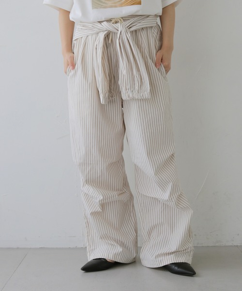 cheriella（シェリエラ）の「【cheriella】ストライプ柄レイヤードイージーパンツ　STRIPE LAYERED EASY PANTS（その他パンツ・レディース・オフホワイト/ブルー・FREE）」の3枚目の写真