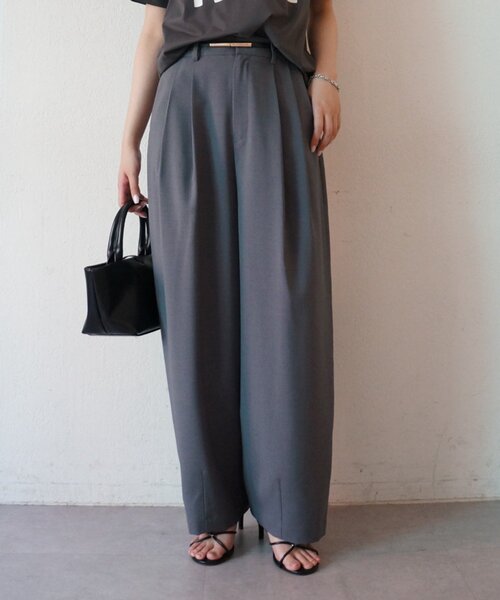 LOUNGEDRESS(ラウンジドレス)の「ライトバレルレッグパンツ(その他パンツ・レディース・チャコールグレー/ベージュ・MEDIUM/SMALL)」の2枚目の写真