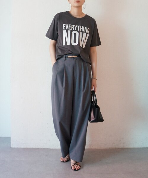 LOUNGEDRESS(ラウンジドレス)の「ライトバレルレッグパンツ(その他パンツ・レディース・チャコールグレー/ベージュ・MEDIUM/SMALL)」の4枚目の写真