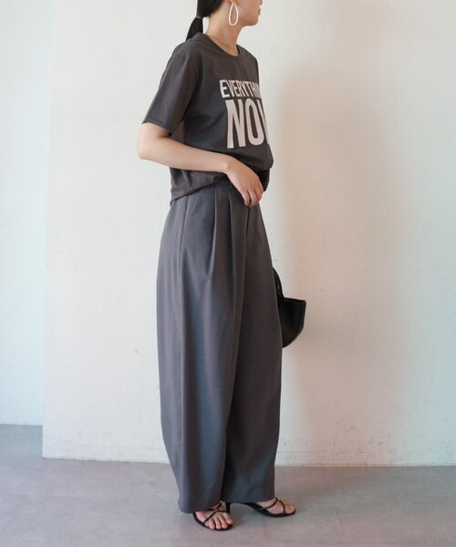 LOUNGEDRESS(ラウンジドレス)の「ライトバレルレッグパンツ(その他パンツ・レディース・チャコールグレー/ベージュ・MEDIUM/SMALL)」の7枚目の写真
