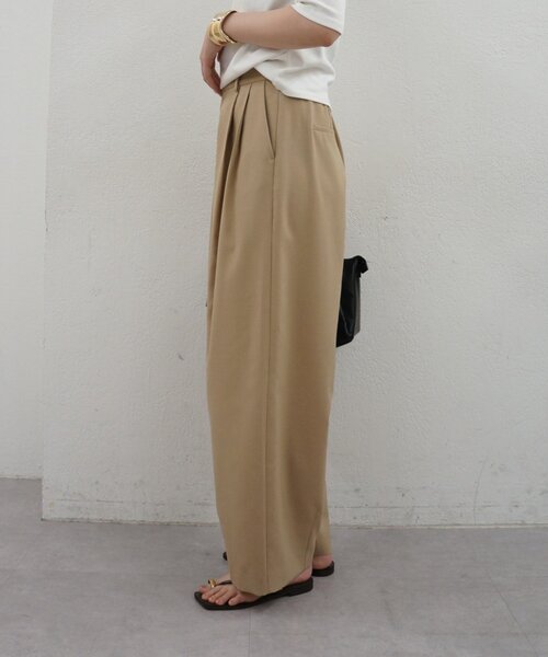 LOUNGEDRESS(ラウンジドレス)の「ライトバレルレッグパンツ(その他パンツ・レディース・チャコールグレー/ベージュ・MEDIUM/SMALL)」の19枚目の写真