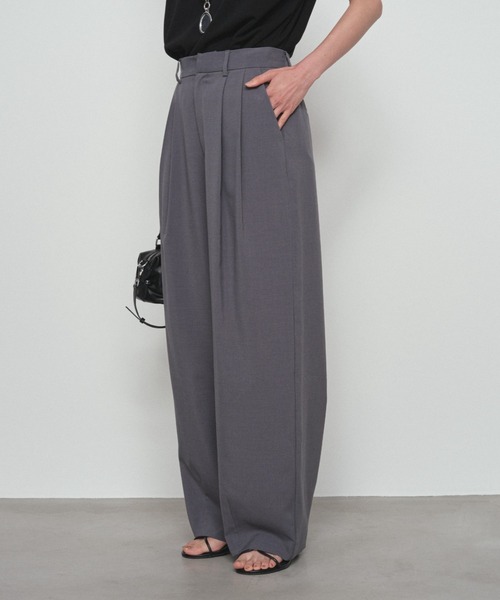 LOUNGEDRESS(ラウンジドレス)の「ライトバレルレッグパンツ(その他パンツ・レディース・チャコールグレー/ベージュ・MEDIUM/SMALL)」の4枚目の写真