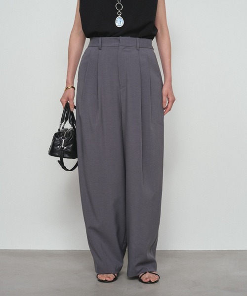 LOUNGEDRESS(ラウンジドレス)の「ライトバレルレッグパンツ(その他パンツ・レディース・チャコールグレー/ベージュ・MEDIUM/SMALL)」の7枚目の写真