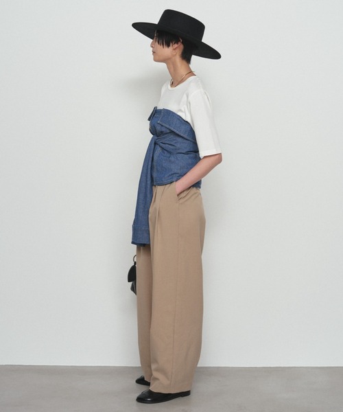 LOUNGEDRESS(ラウンジドレス)の「ライトバレルレッグパンツ(その他パンツ・レディース・チャコールグレー/ベージュ・MEDIUM/SMALL)」の15枚目の写真