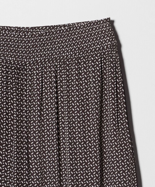 UNITED ARROWS(ユナイテッドアローズ)の「Spiree イージー パンツ(その他パンツ・レディース・ダークグレー/その他9/その他7/その他1/モカ・36/38)」の21枚目の写真