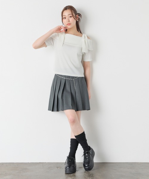 Honeys(ハニーズ)の「【ハニさら・接触冷感・UVカット】肩リボンオフショルトップス(Tシャツ/カットソー・レディース・ピンク/アイボリー/杢グレー/ブラック・L/M/S)」の7枚目の写真
