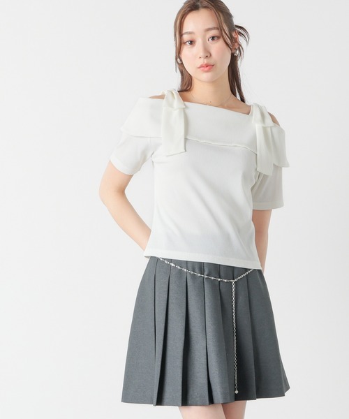 Honeys(ハニーズ)の「【ハニさら・接触冷感・UVカット】肩リボンオフショルトップス(Tシャツ/カットソー・レディース・ピンク/アイボリー/杢グレー/ブラック・L/M/S)」の8枚目の写真