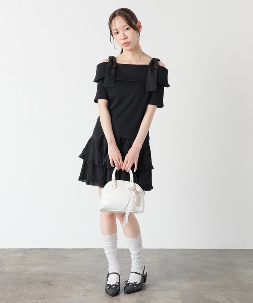 Honeys(ハニーズ)の「【ハニさら・接触冷感・UVカット】肩リボンオフショルトップス(Tシャツ/カットソー・レディース・ピンク/アイボリー/杢グレー/ブラック・L/M/S)」の9枚目の写真