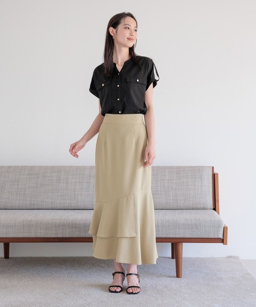 Andemiu(アンデミュウ)の「フリルナロースカート859571(スカート・レディース・ブラック/ベージュ・MEDIUM/SMALL)」の4枚目の写真