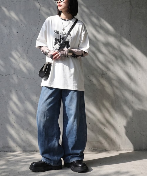 antiqua(アンティカ)の「ワイド カーデニムパンツ(デニムパンツ・レディース・ブルー系その他/ライトブルー・MEDIUM/LARGE/X-LARGE)」の11枚目の写真