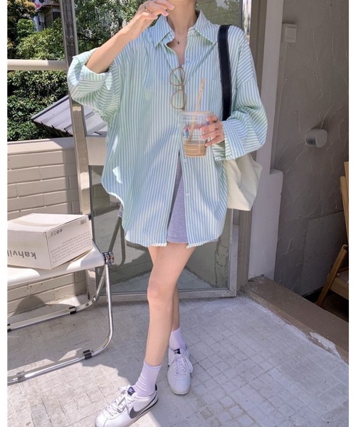 CHEER(チアー)の「オーバーサイズ ルーズストライプ長袖シャツ(シャツ/ブラウス・レディース・ブルー/グリーン/ピンク・FREE)」の16枚目の写真