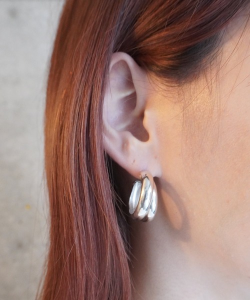 NUUK(ヌーク)の「EARRINGS ORBIT(ピアス(両耳用)・レディース・シルバー・ONE SIZE)」の1枚目の写真
